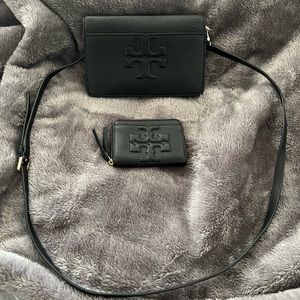 Tory Burch Bombe-T small crossbody and matching wallet in great condition